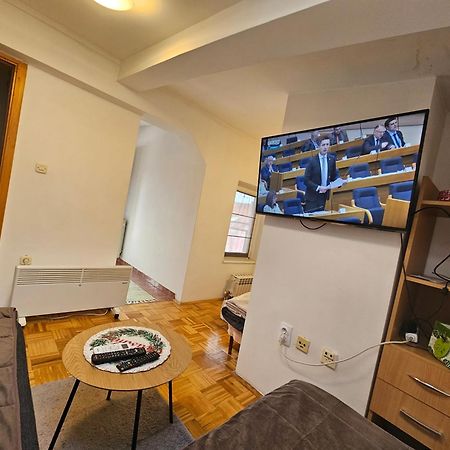 Apartman Ellye Lukavica エクステリア 写真