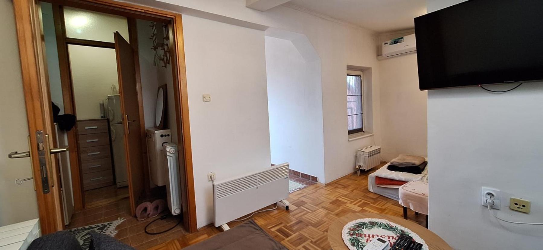 Apartman Ellye Lukavica エクステリア 写真
