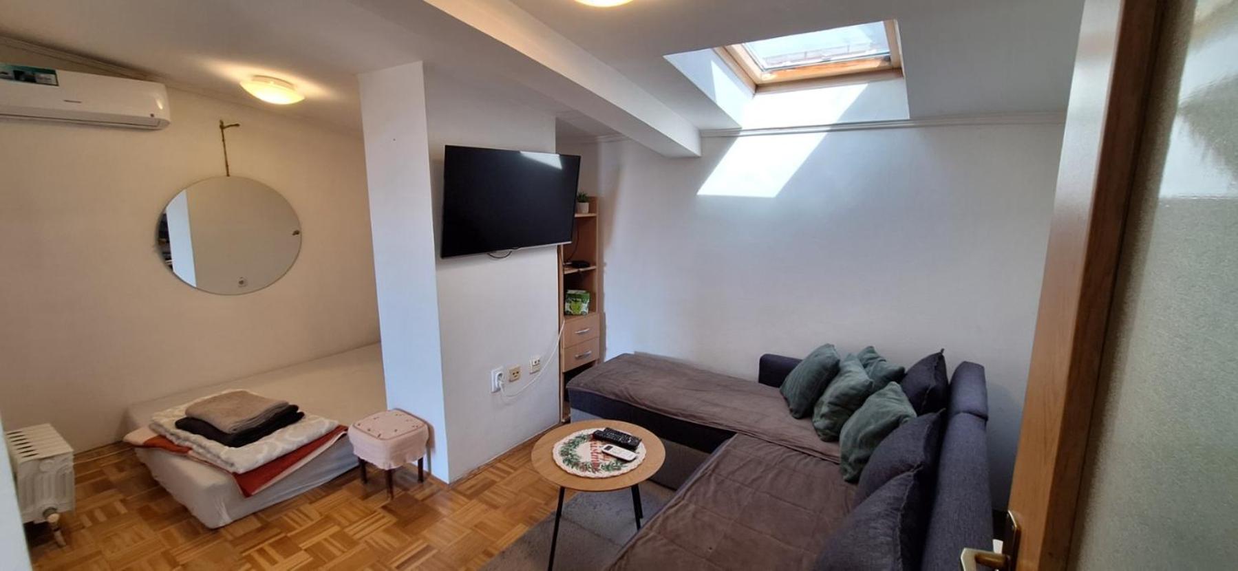 Apartman Ellye Lukavica エクステリア 写真